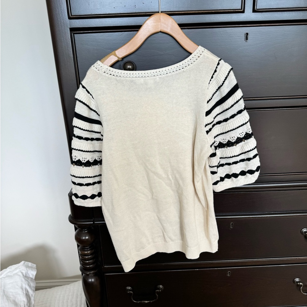 Chico's small short sleeve sweater size 0 - Picture 3 of 3